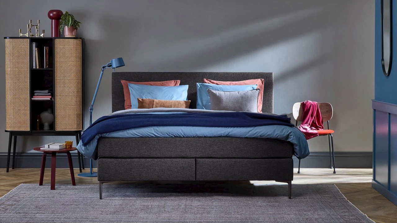 Boxspring Emerald Vlak Met Gestoffeerd Matras - Image 2