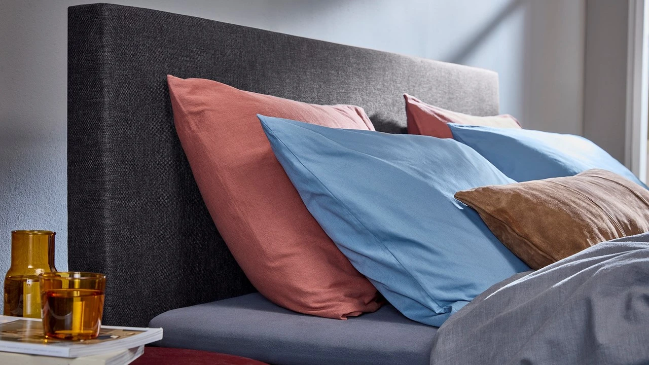 Boxspring Emerald Vlak Met Gestoffeerd Matras - Image 3